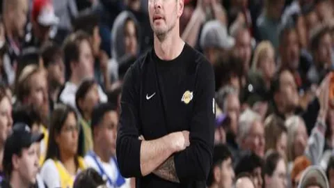 王钰栋点评：马丁内利成典范球员，评级潜力达7分。